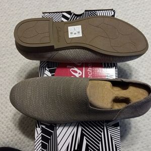 Brand new sketches stretch Cleo's